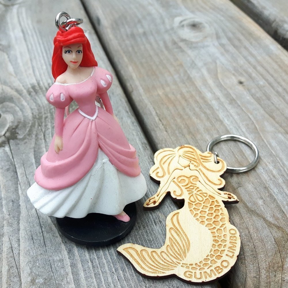 Disney's the Little Mermaid Ariel Key Chain + BONUS